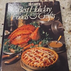Best Holiday Foods & Crafts Cookbook